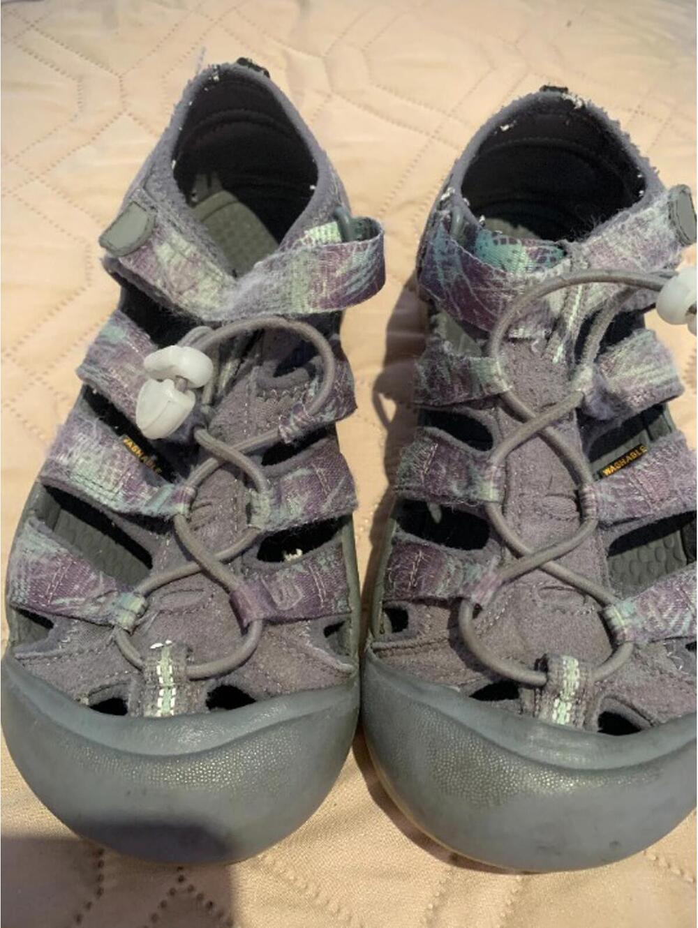 KEEN Boys Glow Sandals Size 6 US (youth)